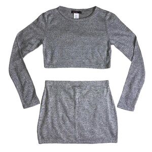 GREY LONG-SLEEVE CROP TOP & MINI SKIRT TWO-PIECE SET · SIZE M, RUNS SMALL · NWOT